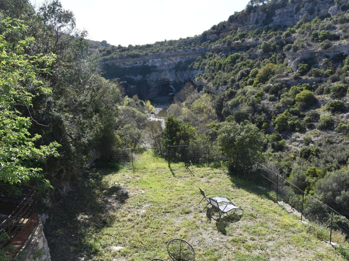 Cosy Holiday Home In Minerve With Garden Exterior photo